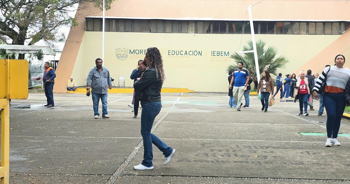 Diputado morenista usa IA para rendir informe ante un congreso ficticio de extraterrestres