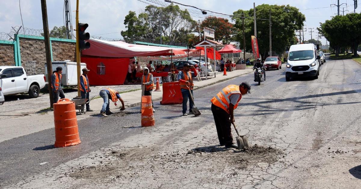 Realizan trabajos de bacheo en la carretera Cuernavaca-Cuautla ...