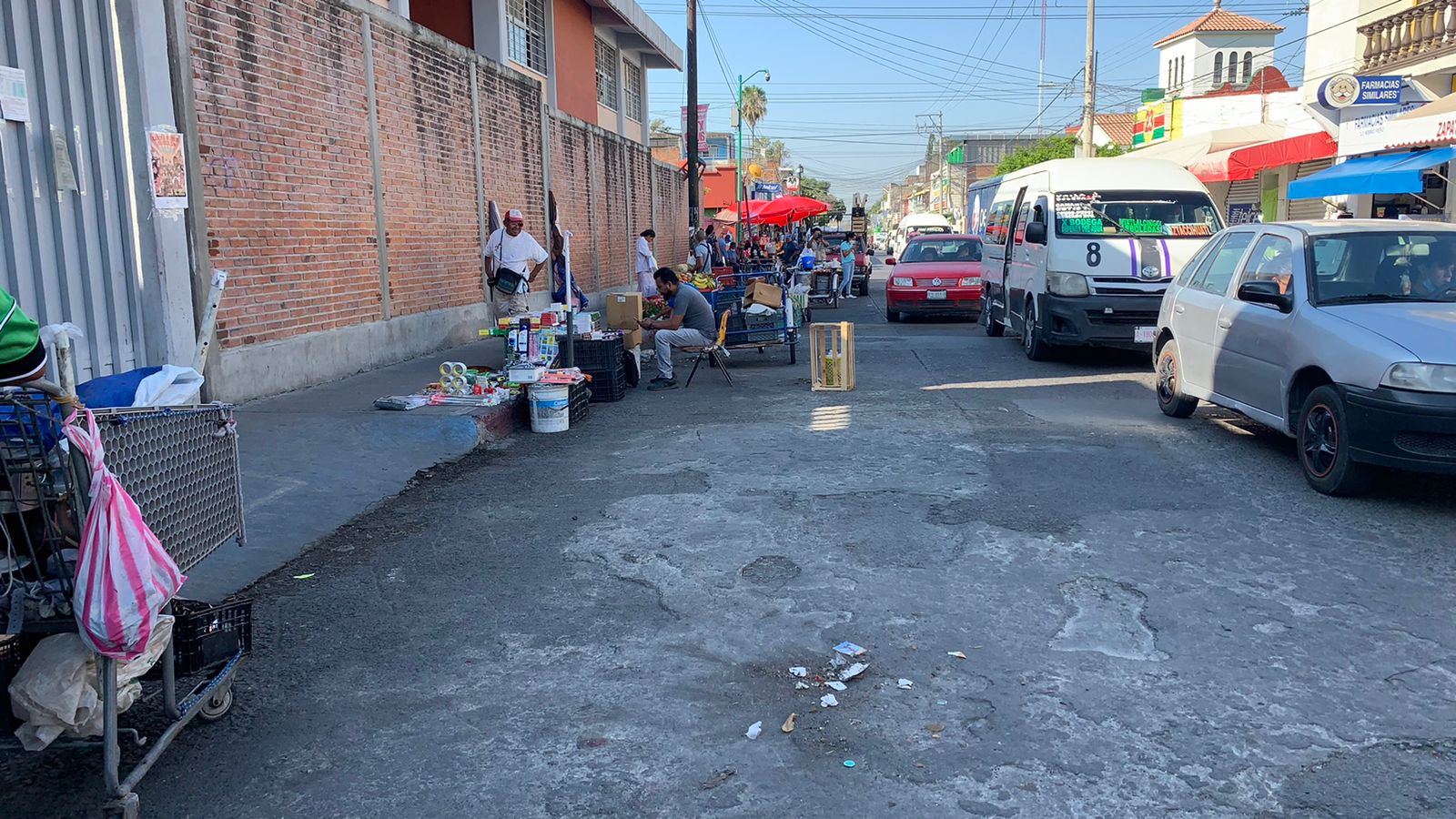 Exigen padres de escuela Plan de Ayala retiro de ambulantes