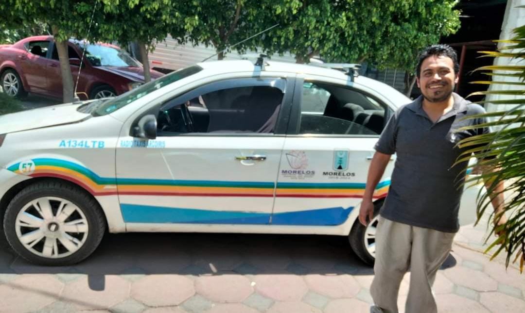 Encuentra taxista en Cuautla cartera con 4 mil pesos y la entrega a su dueño