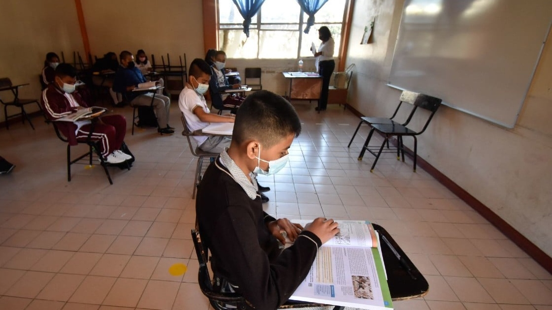 Hay condiciones seguras para regresar a clases: Especialistas