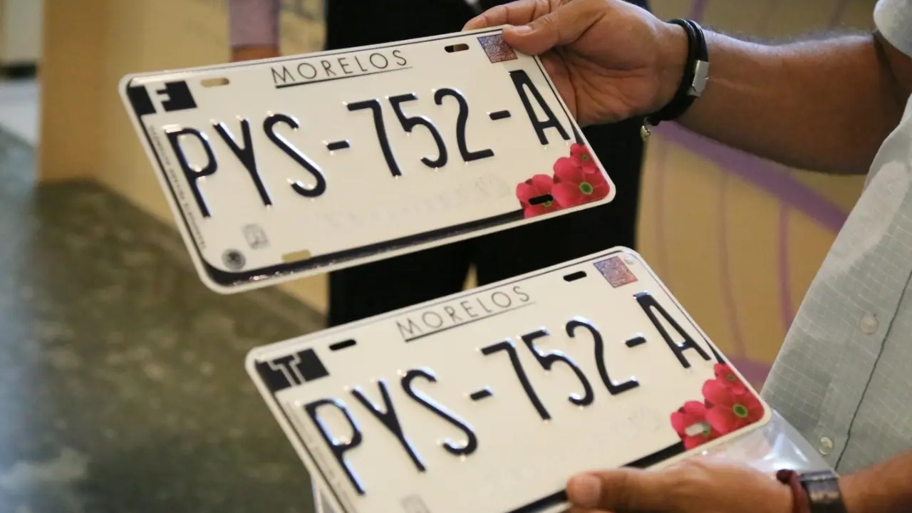 Automovilistas no podrán circular con placas de papel
