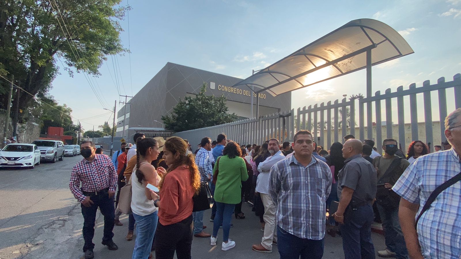 Diputados niegan acceso a ediles al Congreso