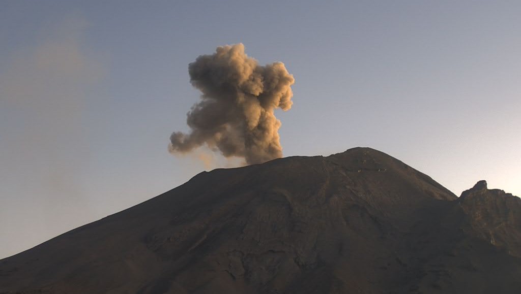 Detectan 68 minutos de tremor en el volcán Popocatépetl en las últimas 24 horas