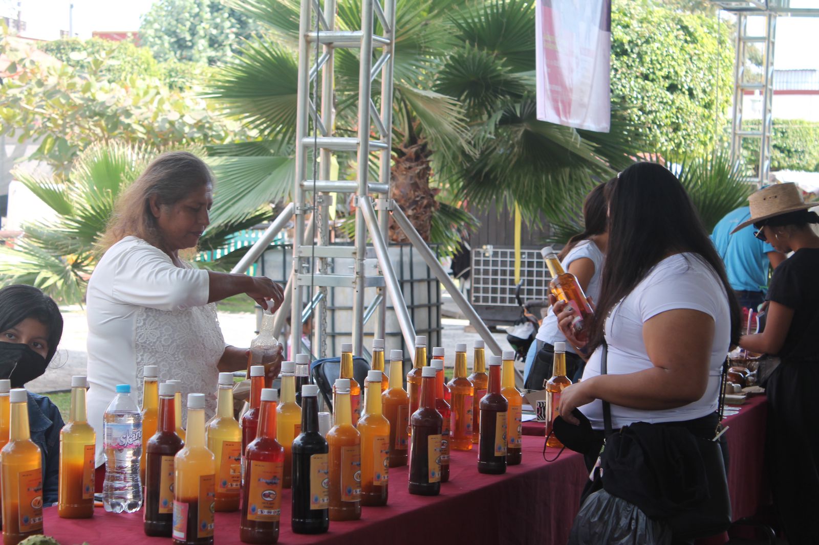 Inauguran expo-empresarial Orgu-yo Cuautla en los patios del tren escénico
