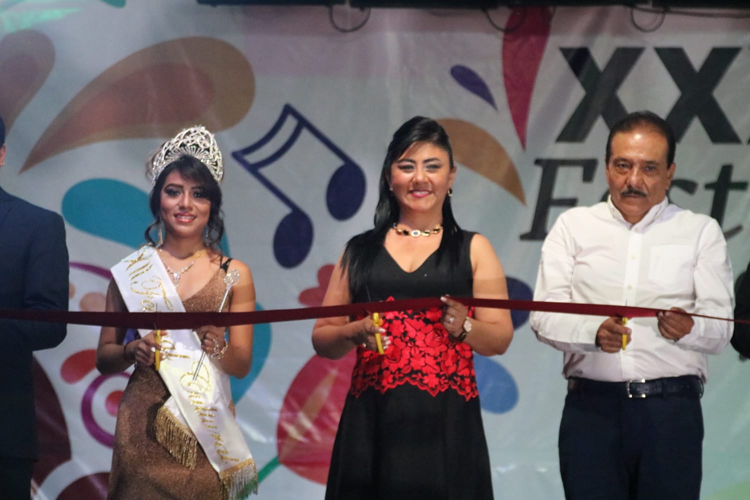 Deja importante derrama festival de la Cebolla en Jonacatepec