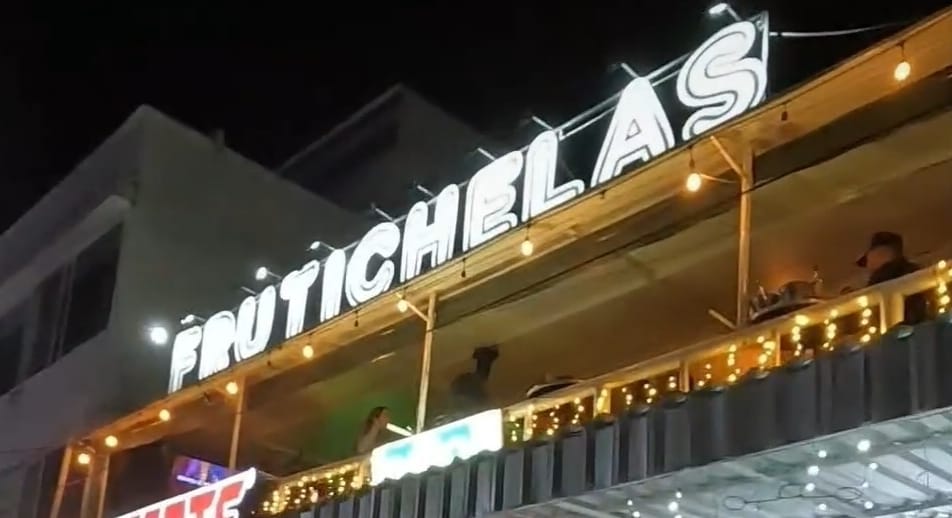 Asesinan a un hombre dentro del bar Frutichelas en Cuautla