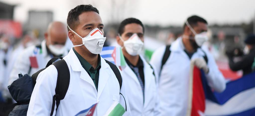 Morelos recibirá 12 médicos cubanos