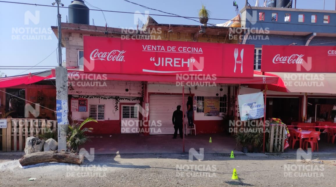 Atacan a balazos negocio de cecina frente a Home Depot en Cuautla