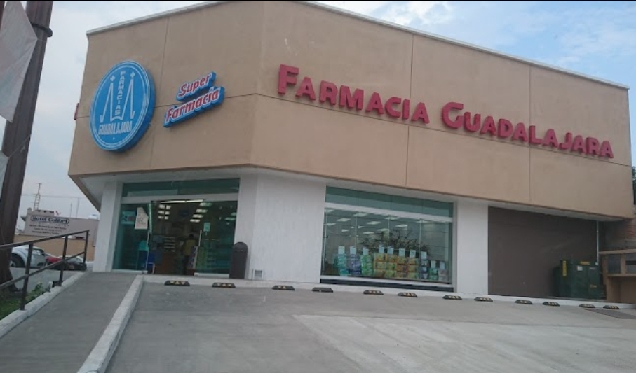 Asaltan a mano armada la farmacia Guadalajara en el centro de Cuautla