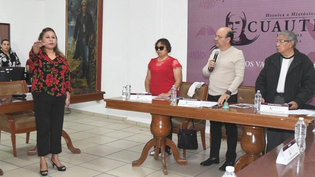 Toma protesta Rosa Marta Nava Oliva como nueva Regidora en Cuautla