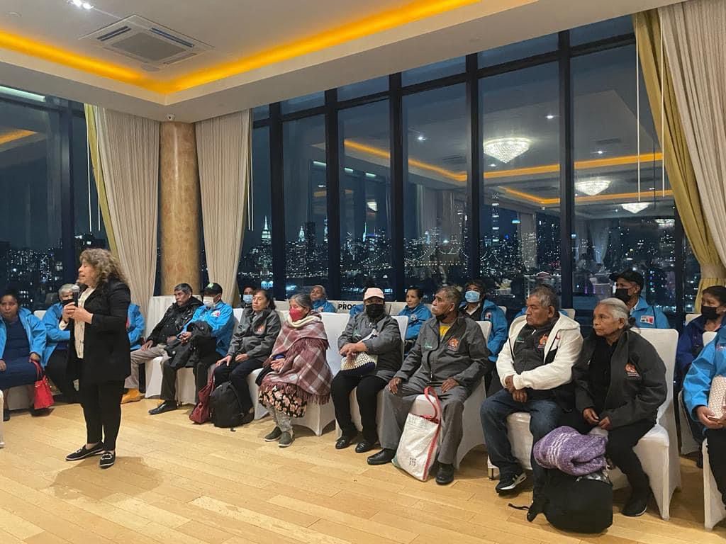 Logran reunificar en Ayala a 25 adultos mayores con sus hijos en Estados Unidos