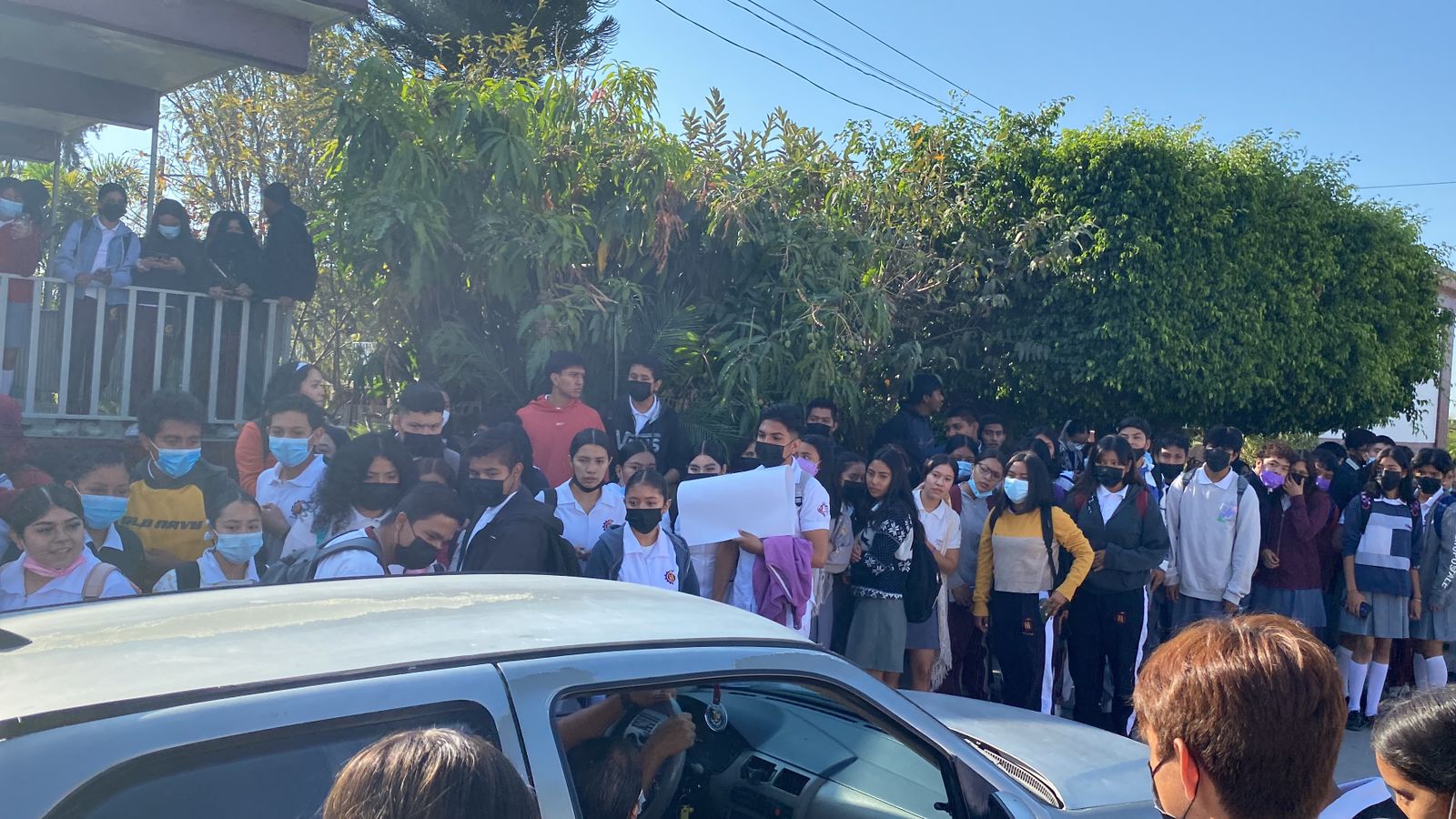 Estudiantes de CBTIS 194 exigen salida de dos docentes