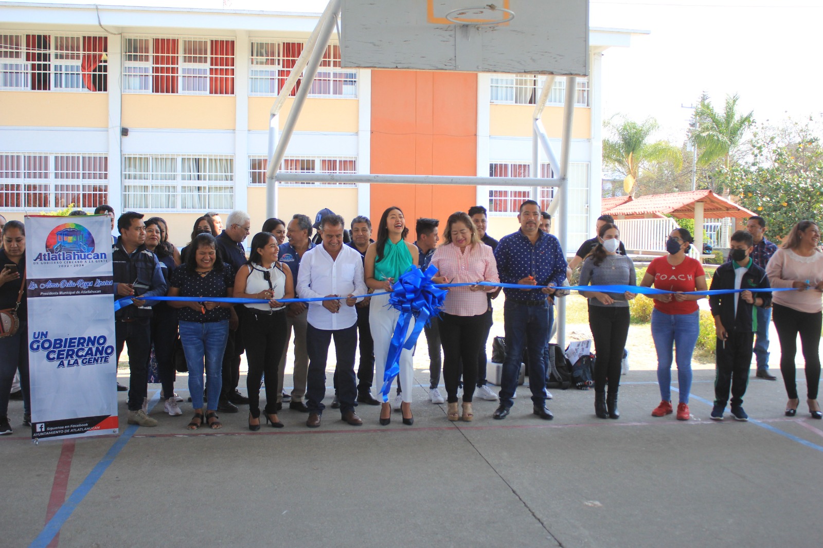 Alma Reyes entregó impermeabilización de la Telesecundaria Miguel Hidalgo