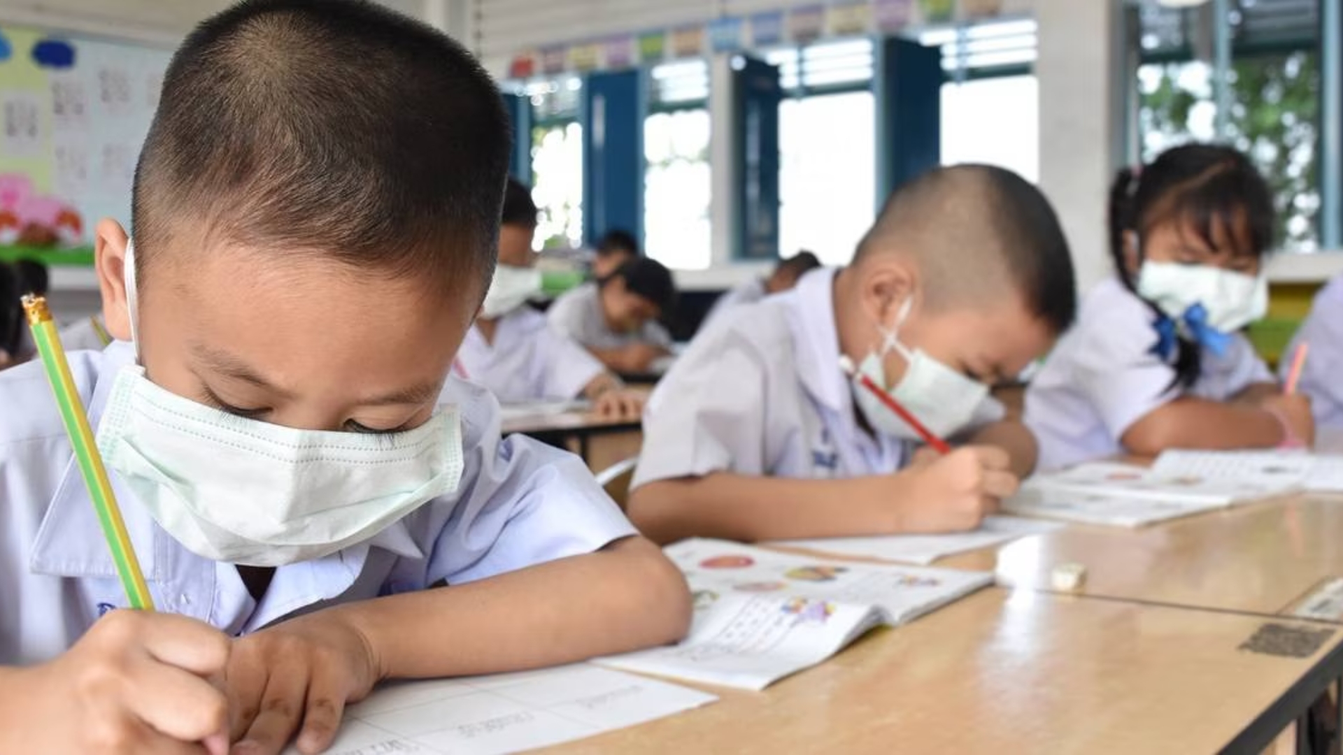 Opcional el uso de cubrebocas en escuelas:IEBEM