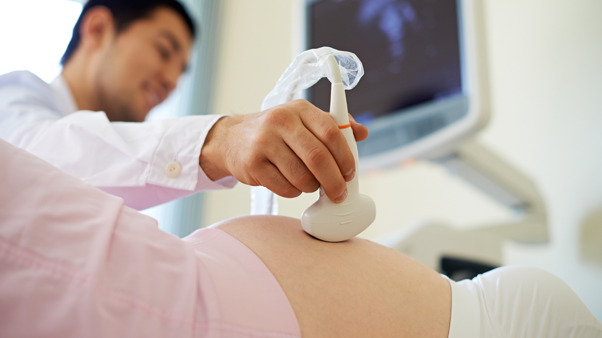 Invita SSM a mujeres embarazadas a llevar control prenatal adecuado