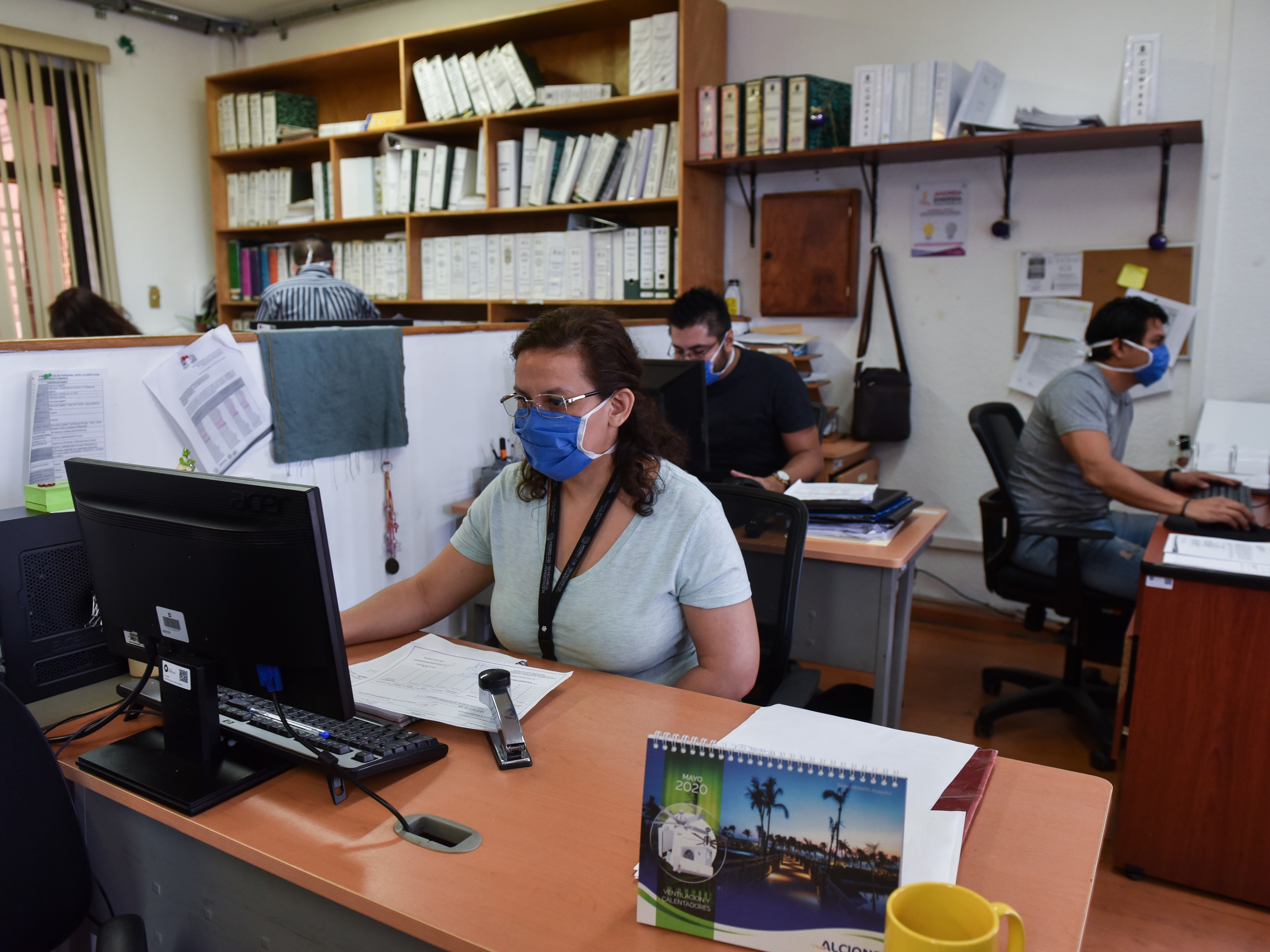 Suspendidas las contrataciones en el Ejecutivo