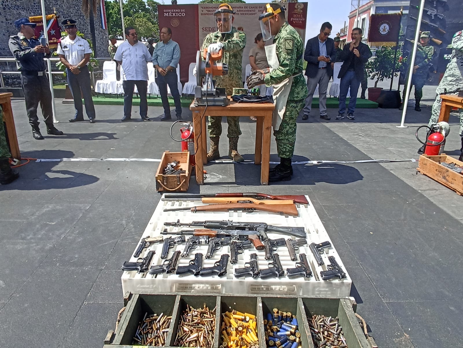 Destruyen en Morelos 127 armas decomisadas