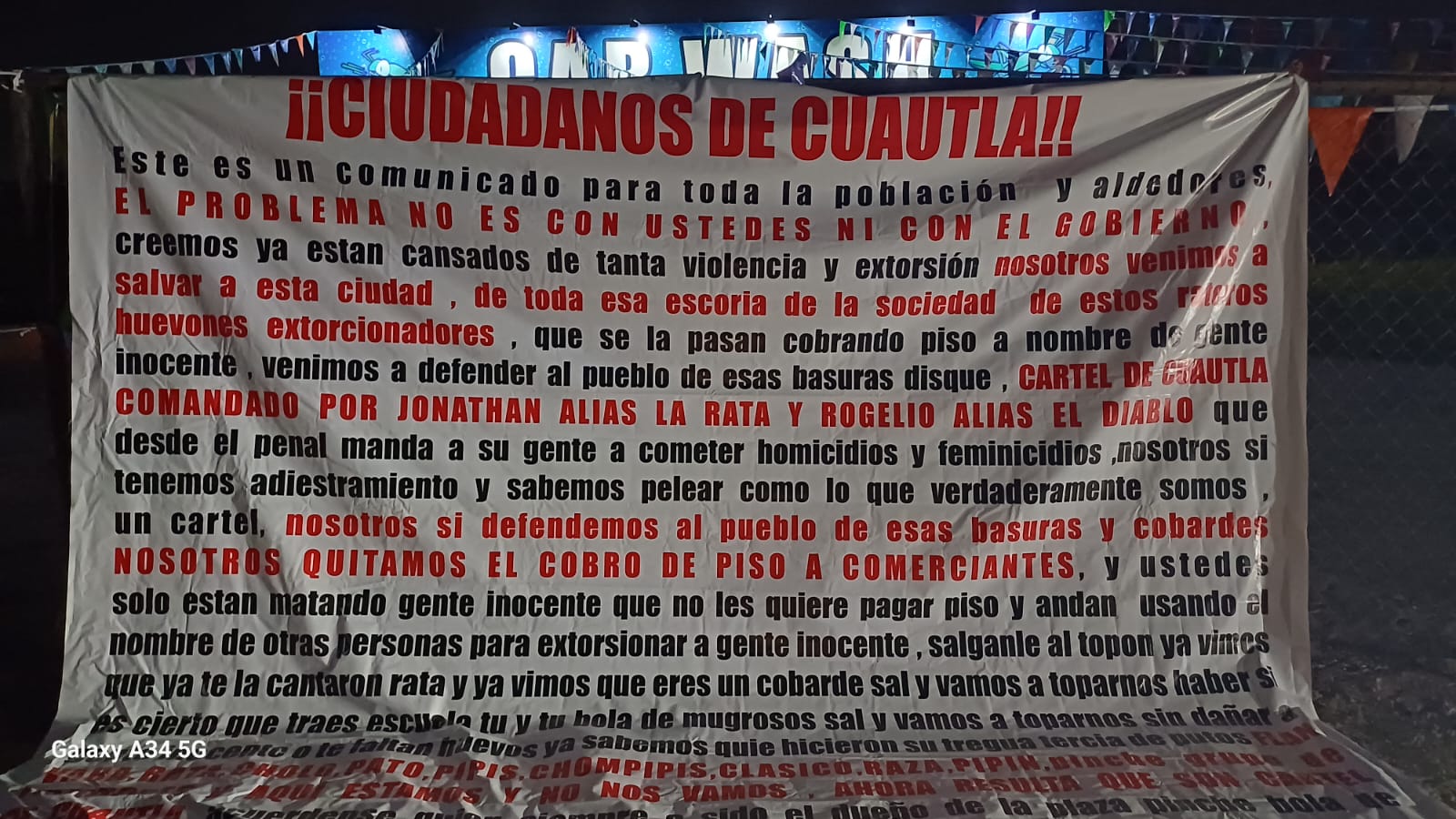 Colocan 3 narcomantas la madrugada de este domingo en Cuautla