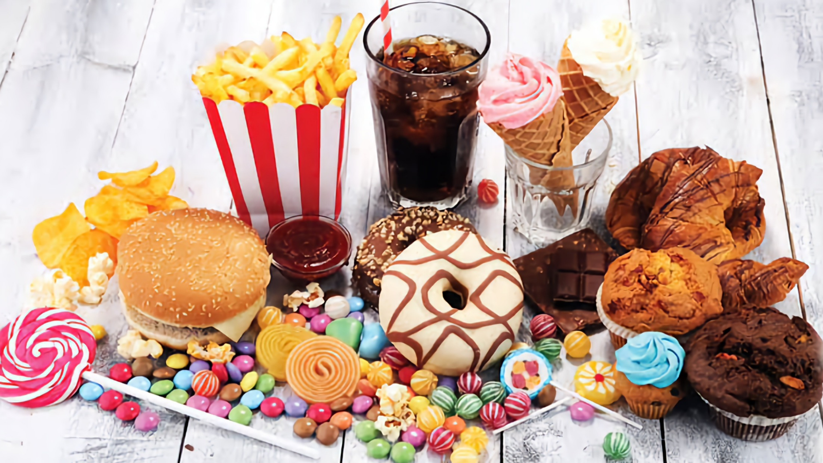 Llaman médicos a cuidar de manera responsable la alimentación en temporada decembrina