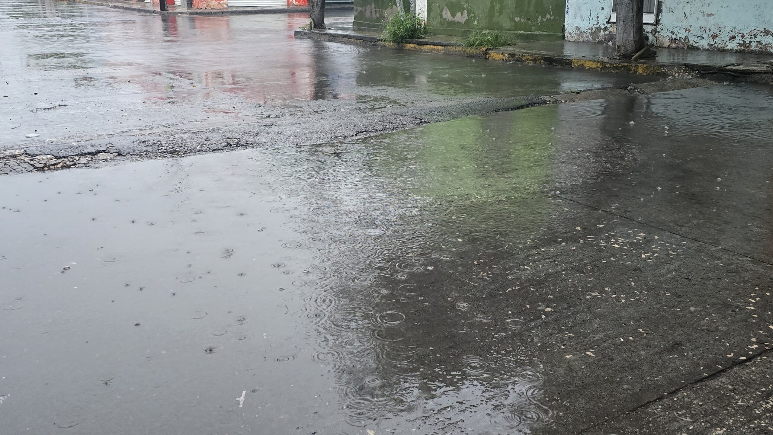 Pide PC estar alerta ante pronósticos de lluvias por entrada de huracán