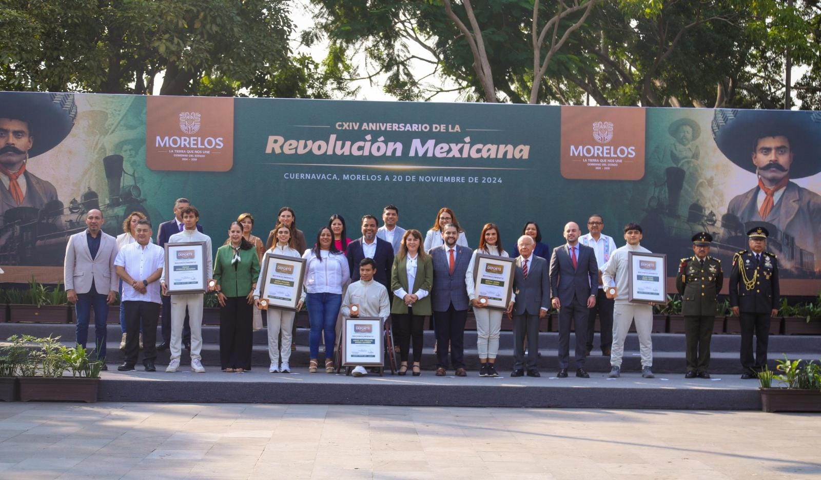 Entrega Margarita González Saravia el premio estatal del deporte 2024