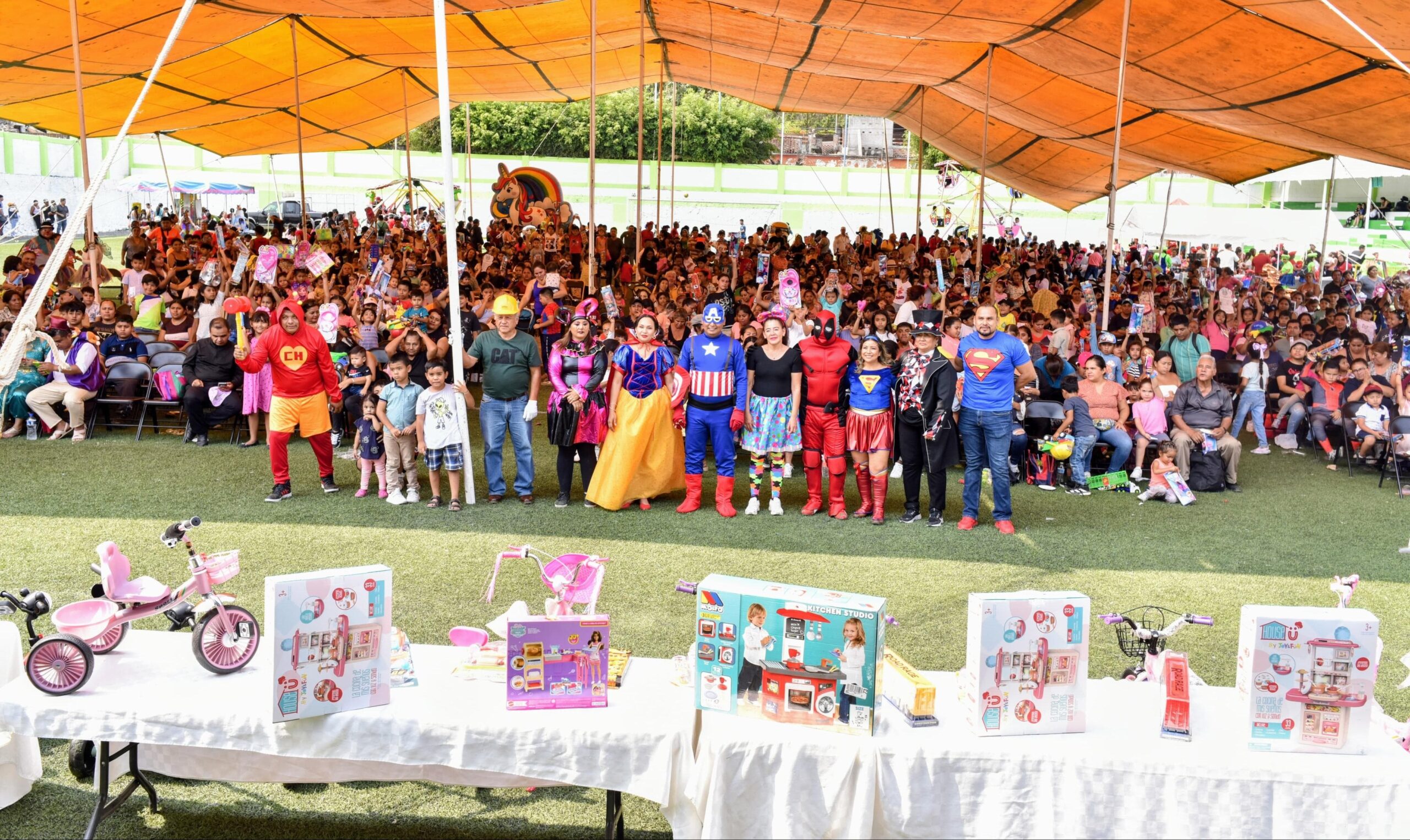 Con gran fiesta en el estadio Emiliano Zapata, cierran festejos del Día del Niño