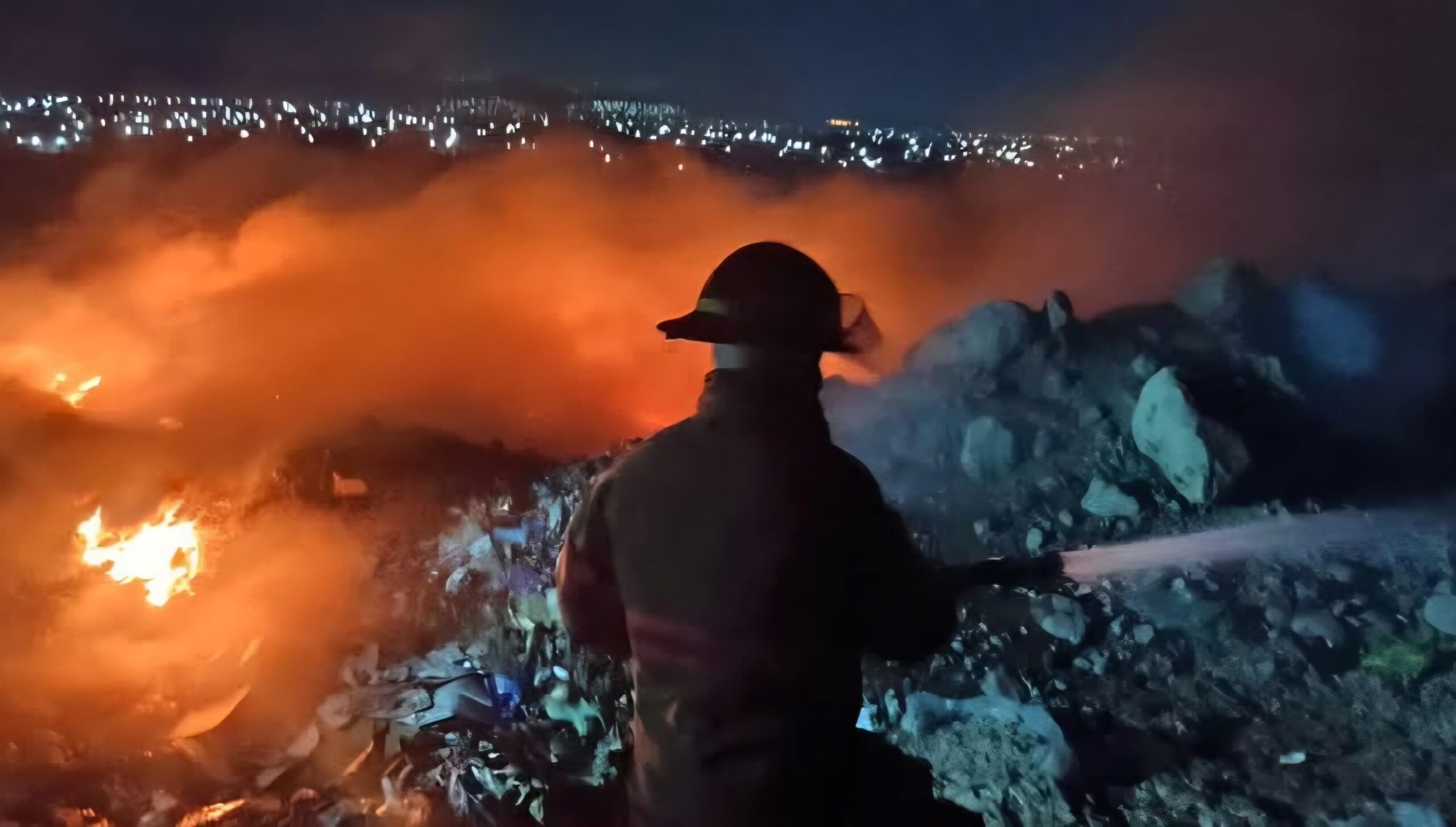 Se registran dos incendios diferentes en el relleno sanitario «La Perseverancia» en Cuautla