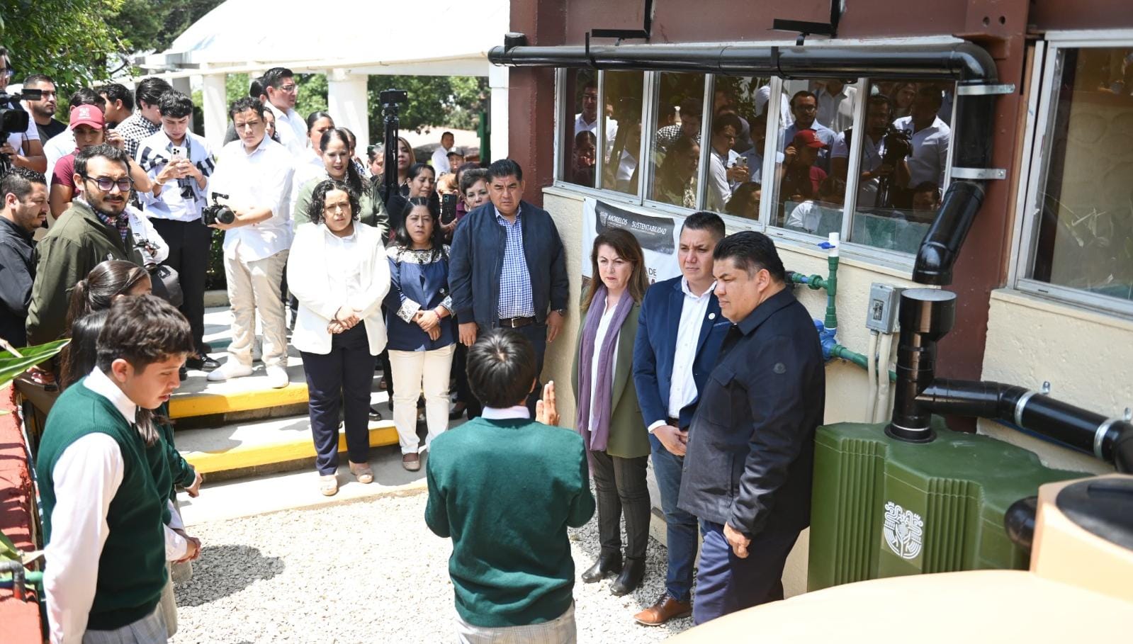 Ya son 165 escuelas en Morelos con equipo de captación de agua de lluvia