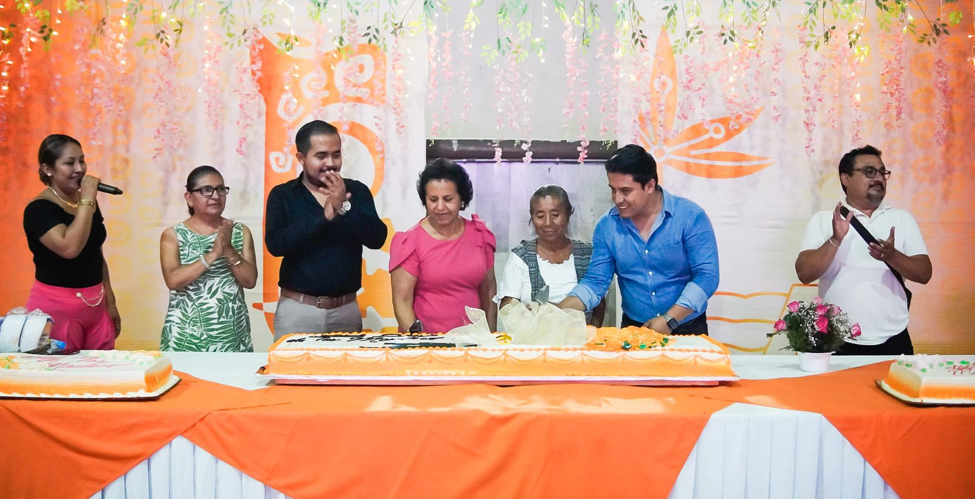 Celebra en Axochiapan a las mamás
