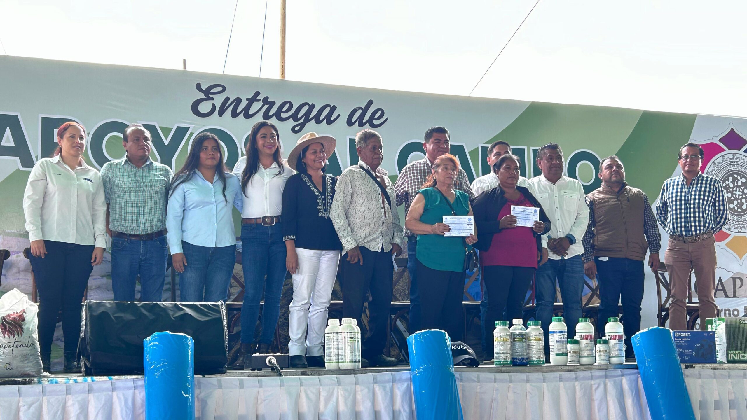 Llevan a cabo entrega de apoyos al campo 2025