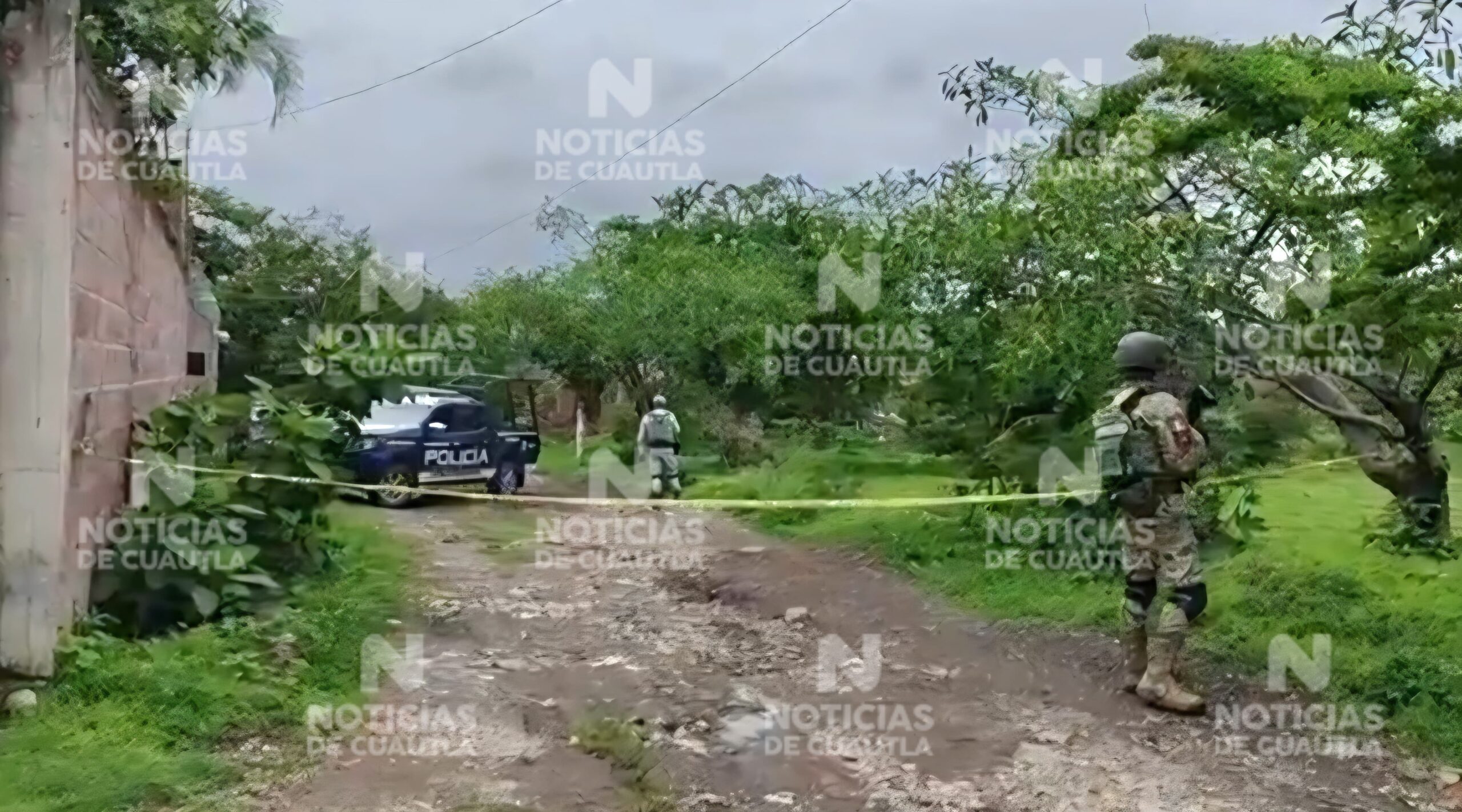 Balean auto estacionado en la colonia Vicente Guerrero en Cuautla