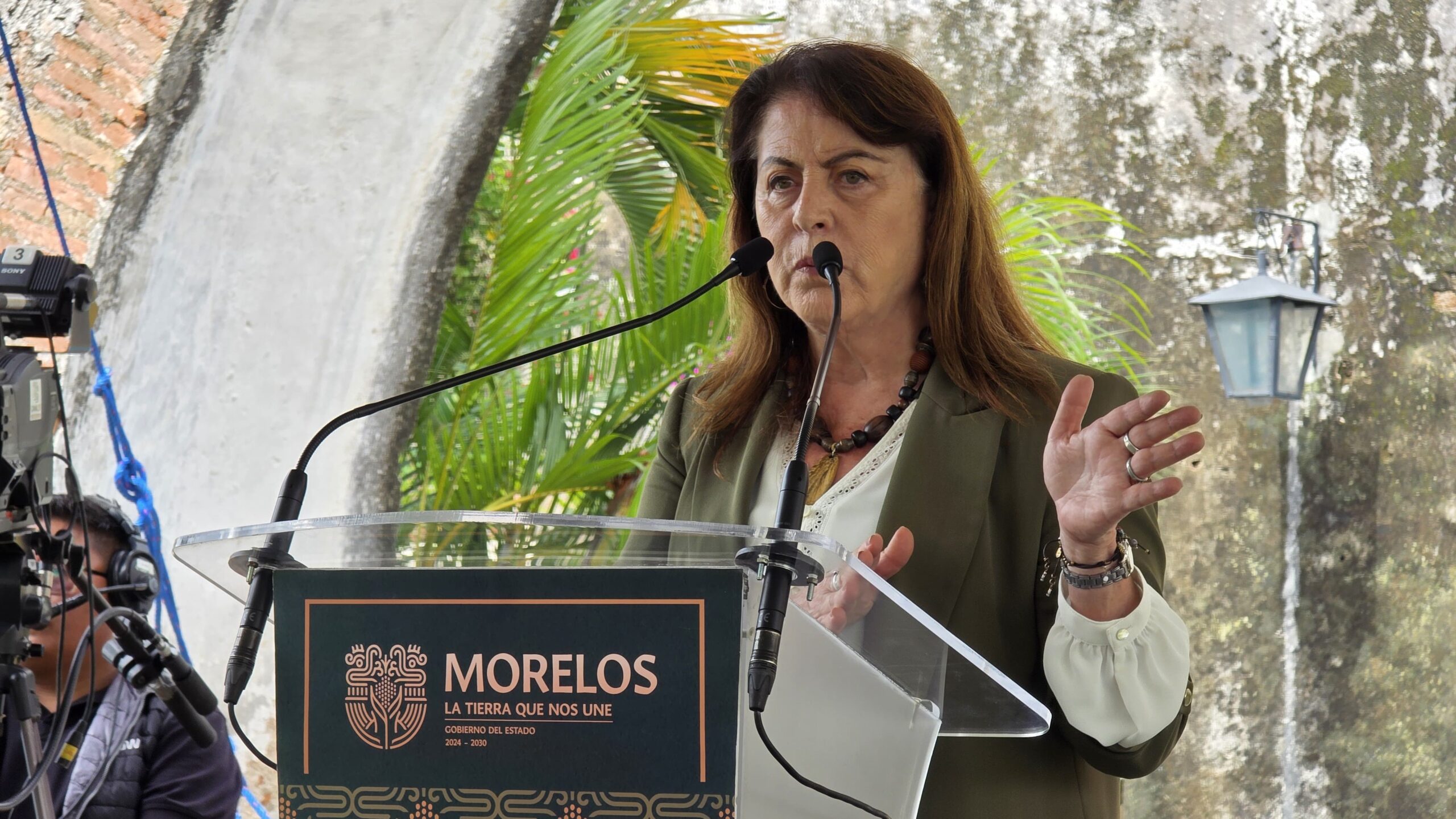 Pide la gobernadora Margarita González a mujeres capacitarse para ocupar cargos políticos