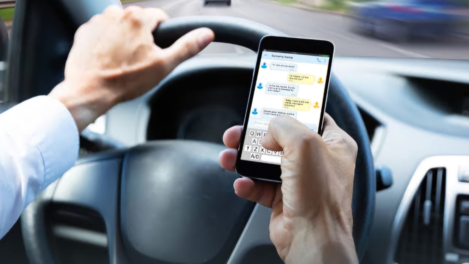 Uso de celular uno de los principales factores para que ocurran accidentes