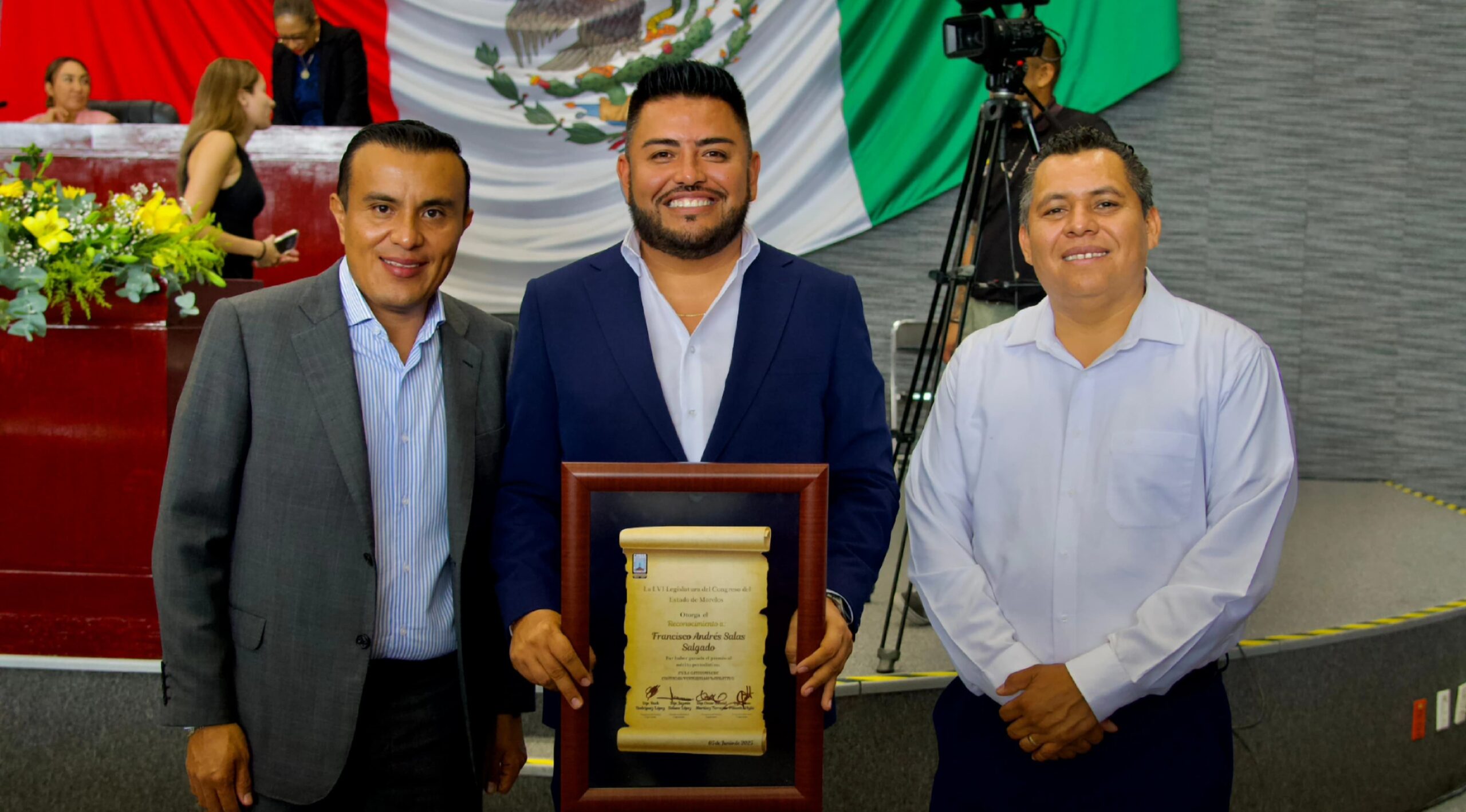 Reconoce Congreso de Morelos a Andrés Salas con el Premio Estatal de Periodismo 2025