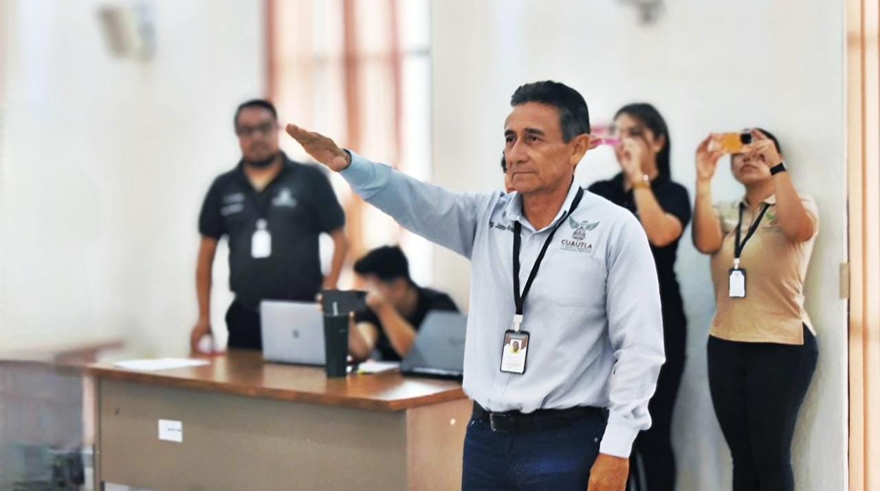 Toma protesta como Director del IMPLAN Cuautla Jaime Rosales Reasola