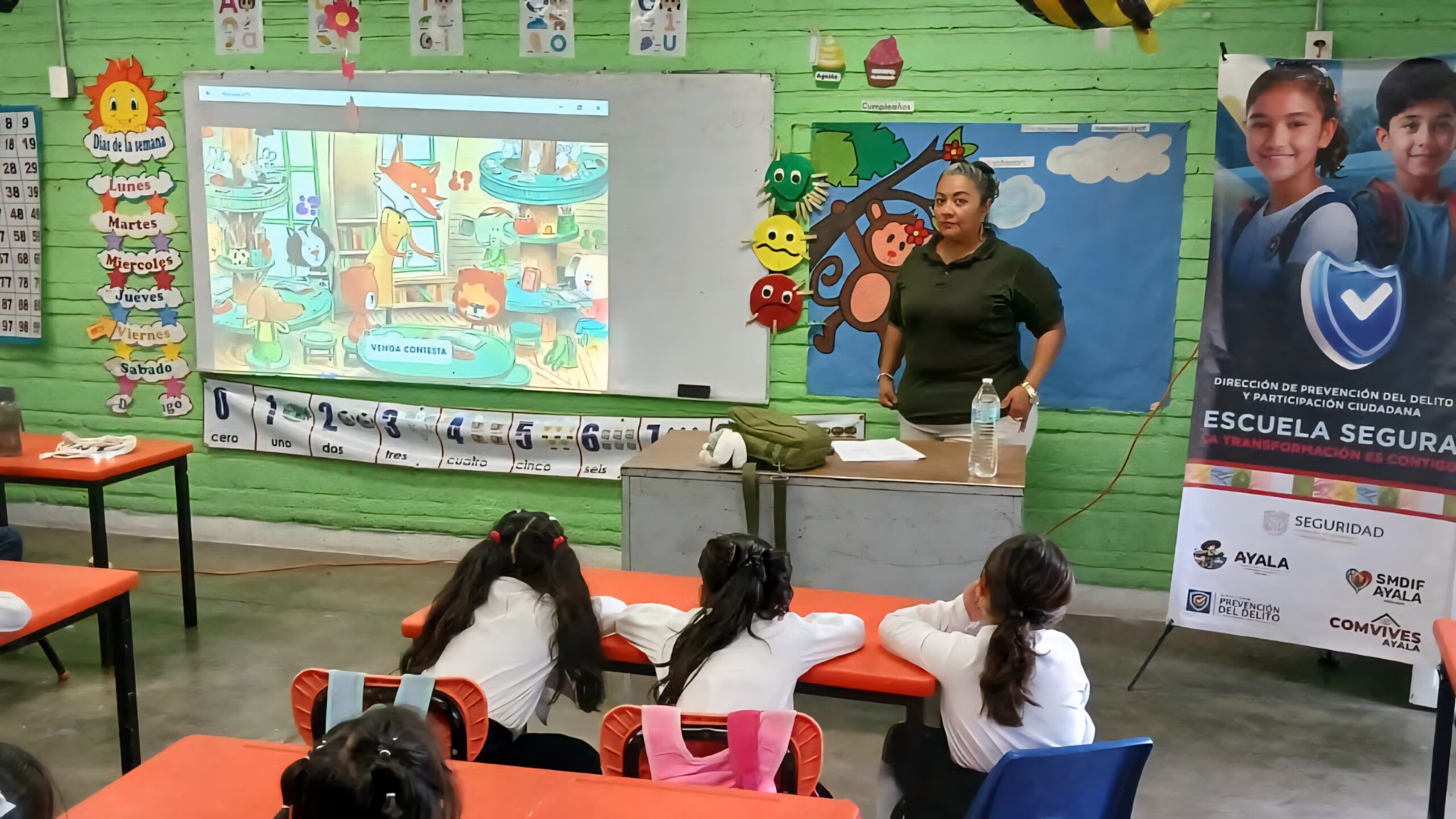 Llevan a escuelas de Ayala el «Decálogo para Criar Hijos Delincuentes»