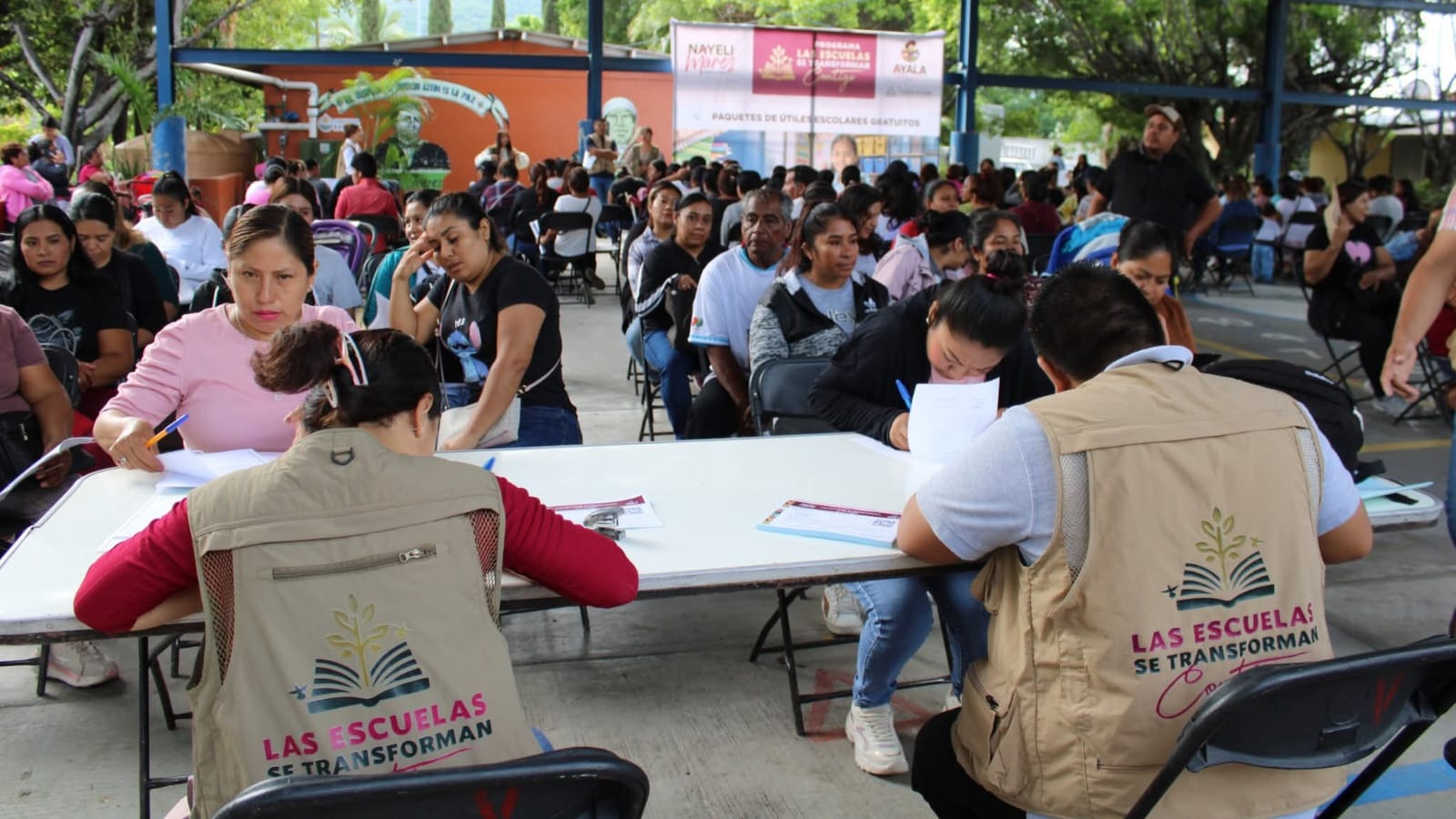 14 mil alumnos recibirán paquetes de útiles escolares