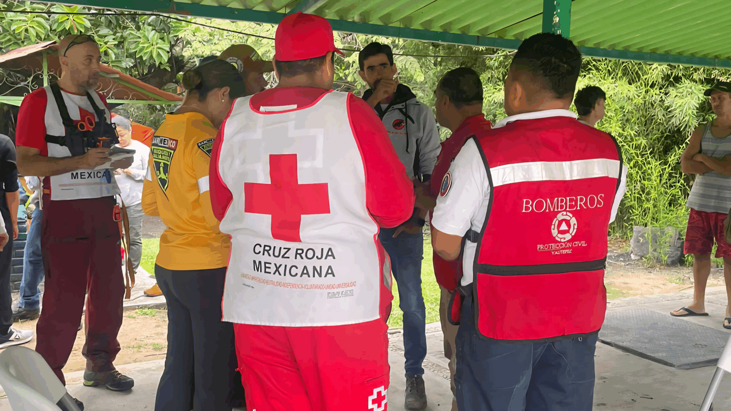 Se suma Cruz Roja a la búsqueda de joven arrastrada por corriente del río Yautepec