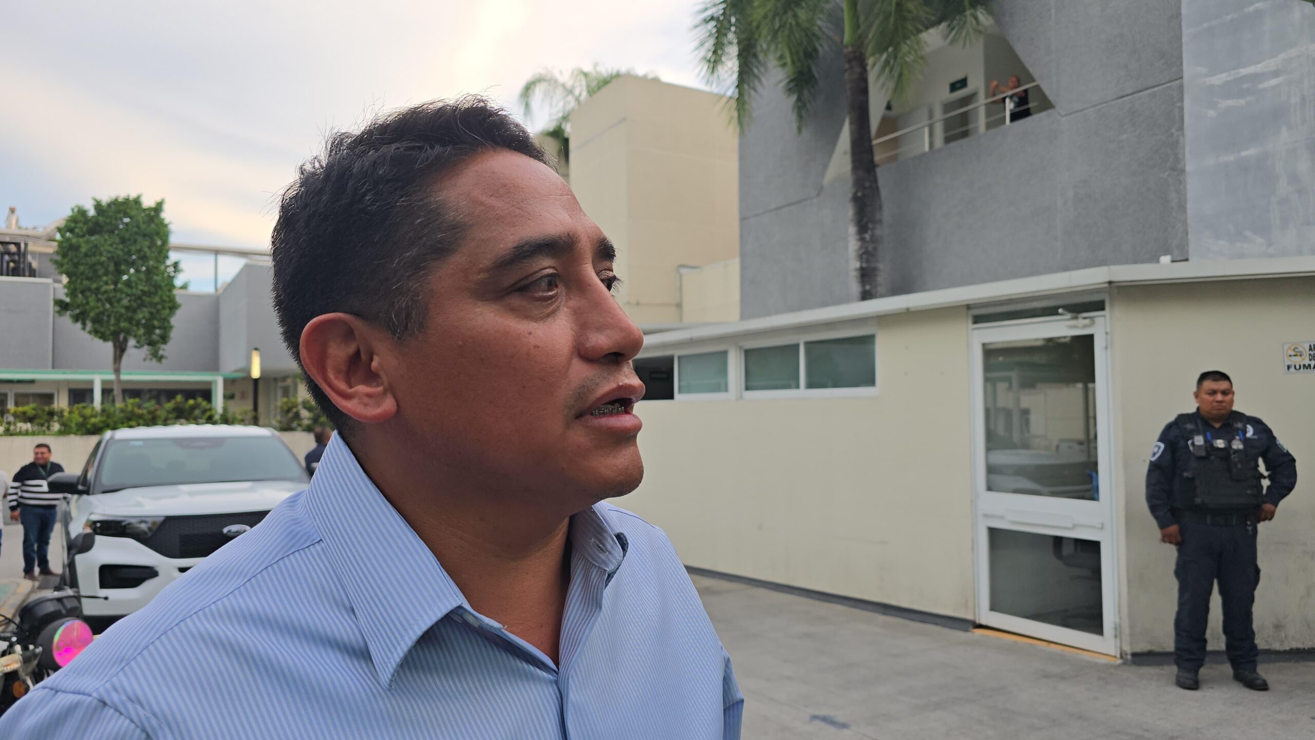 Trasladan al secretario municipal a hospital de CDMX