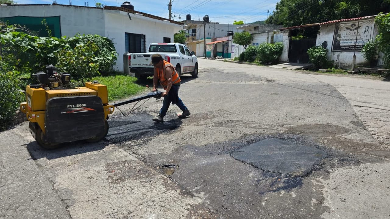 Lluvias causan severas afectaciones a calles y carreteras de Ayala