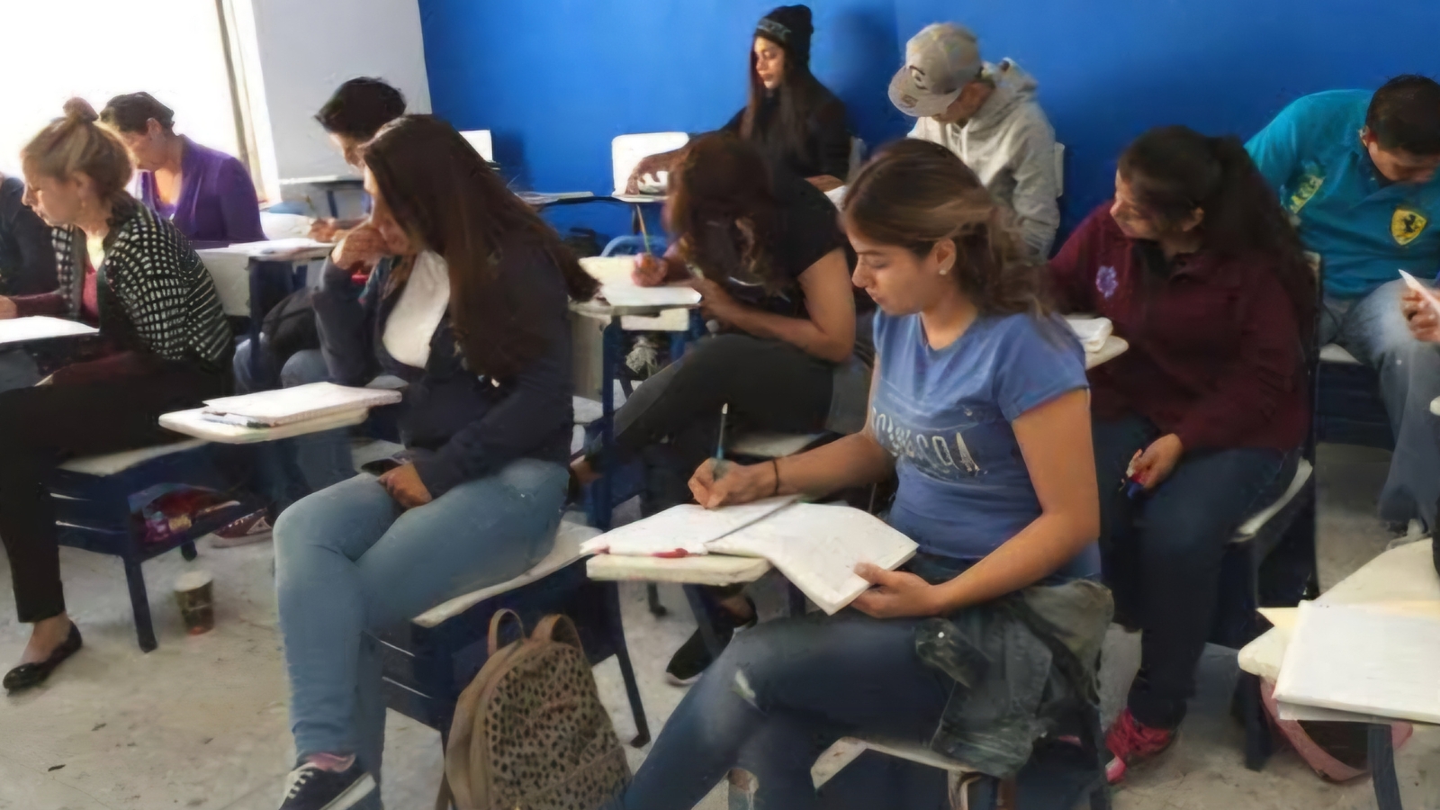 Buscan que jóvenes y adultos de Axochiapan puedan acceder a bachillerato