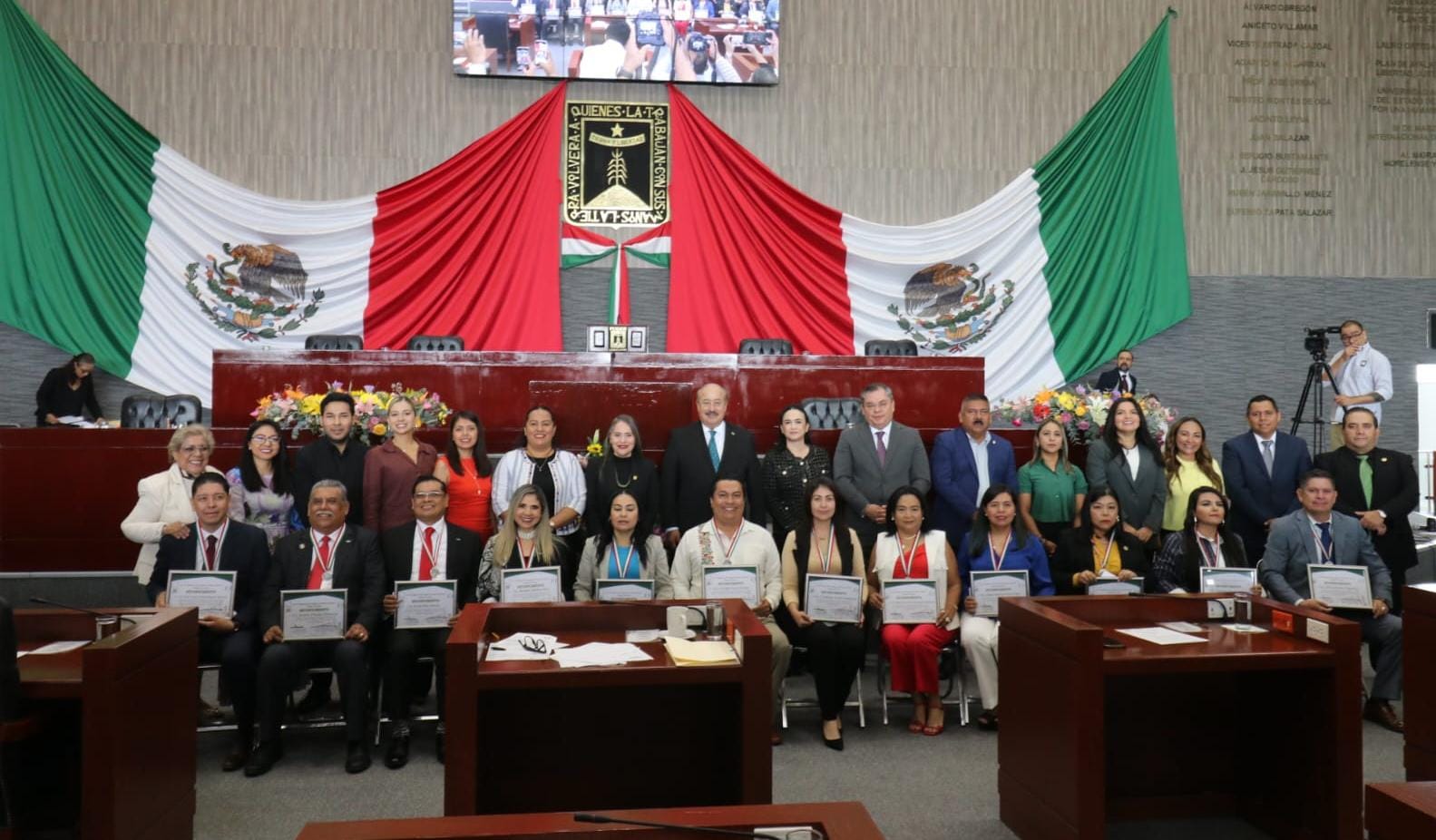 Entrega Congreso de Morelos el premio estatal de abogados