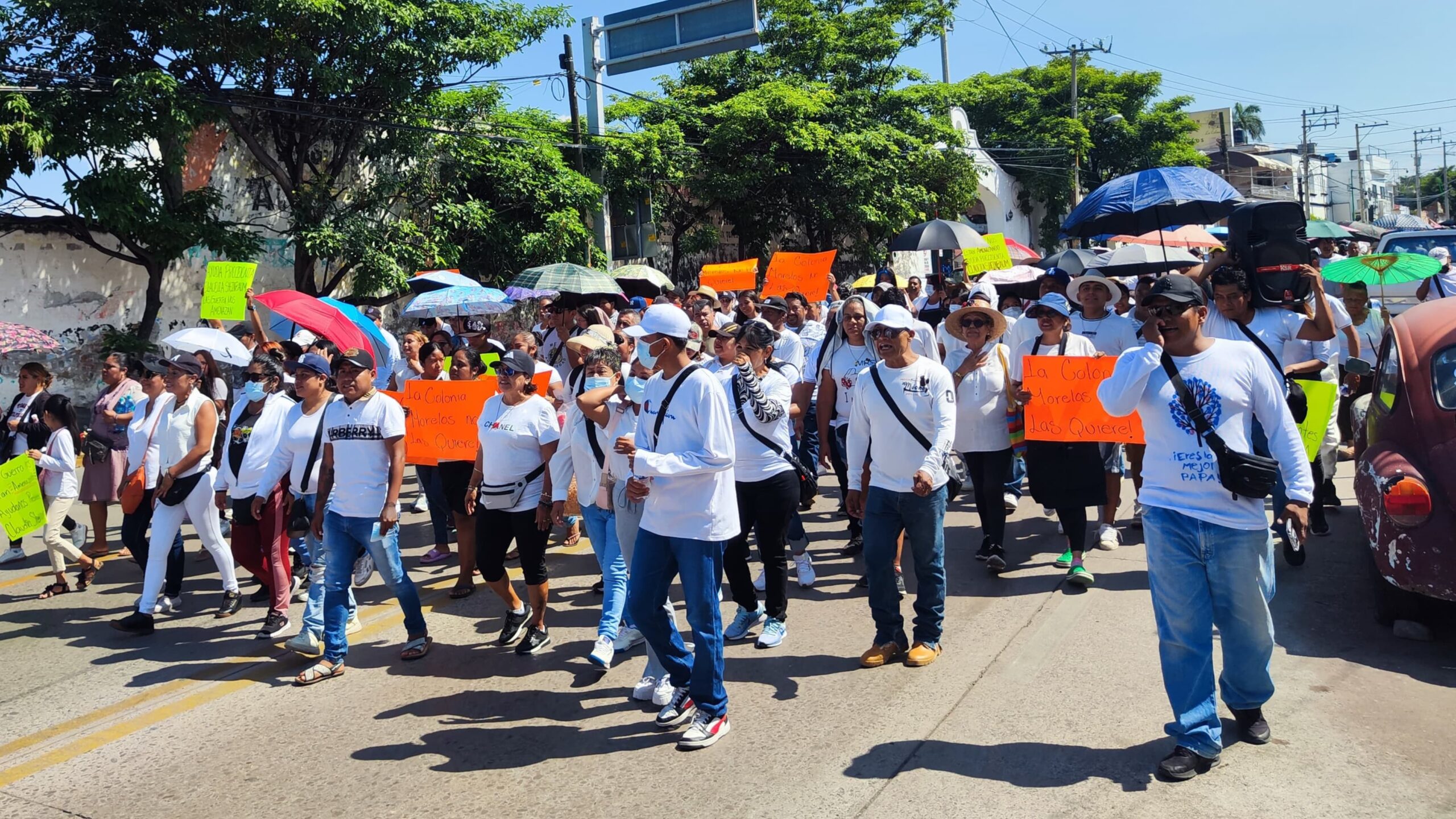Se manifiestan cientos de comerciantes de Cuautla en contra de Senadora y su hermana Regidora