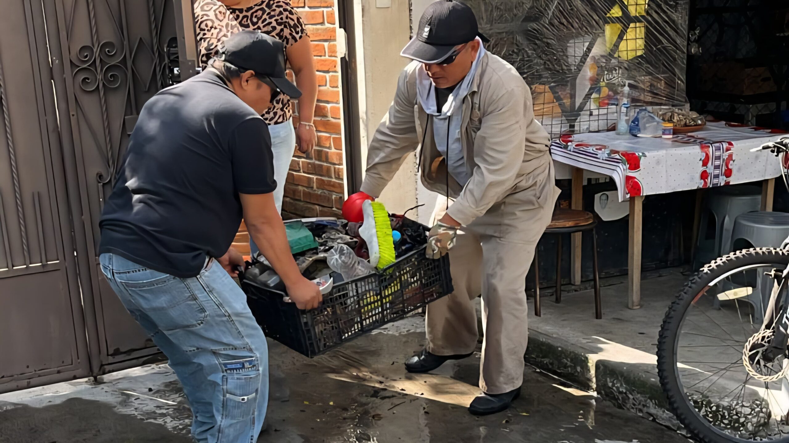 Descacharrizan colonias Empleado Municipal e Ignacio Zaragoza