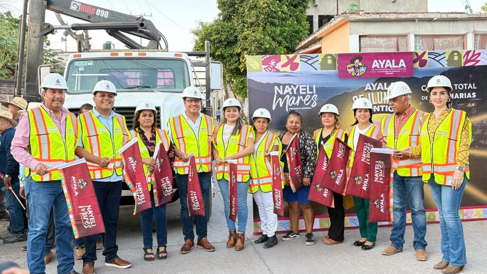 Avanza reparación de luminarias en Ayala