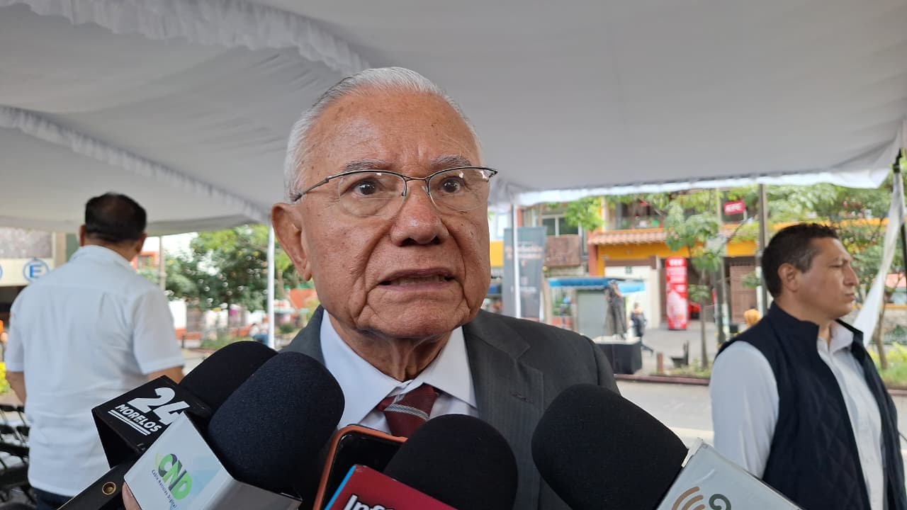 Niega Juan Salgado su salida del gabinete estatal