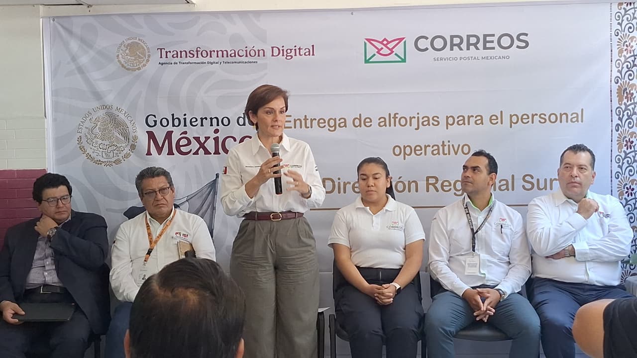 Nuevas tecnologías de mensajería, desplazan al servicio postal