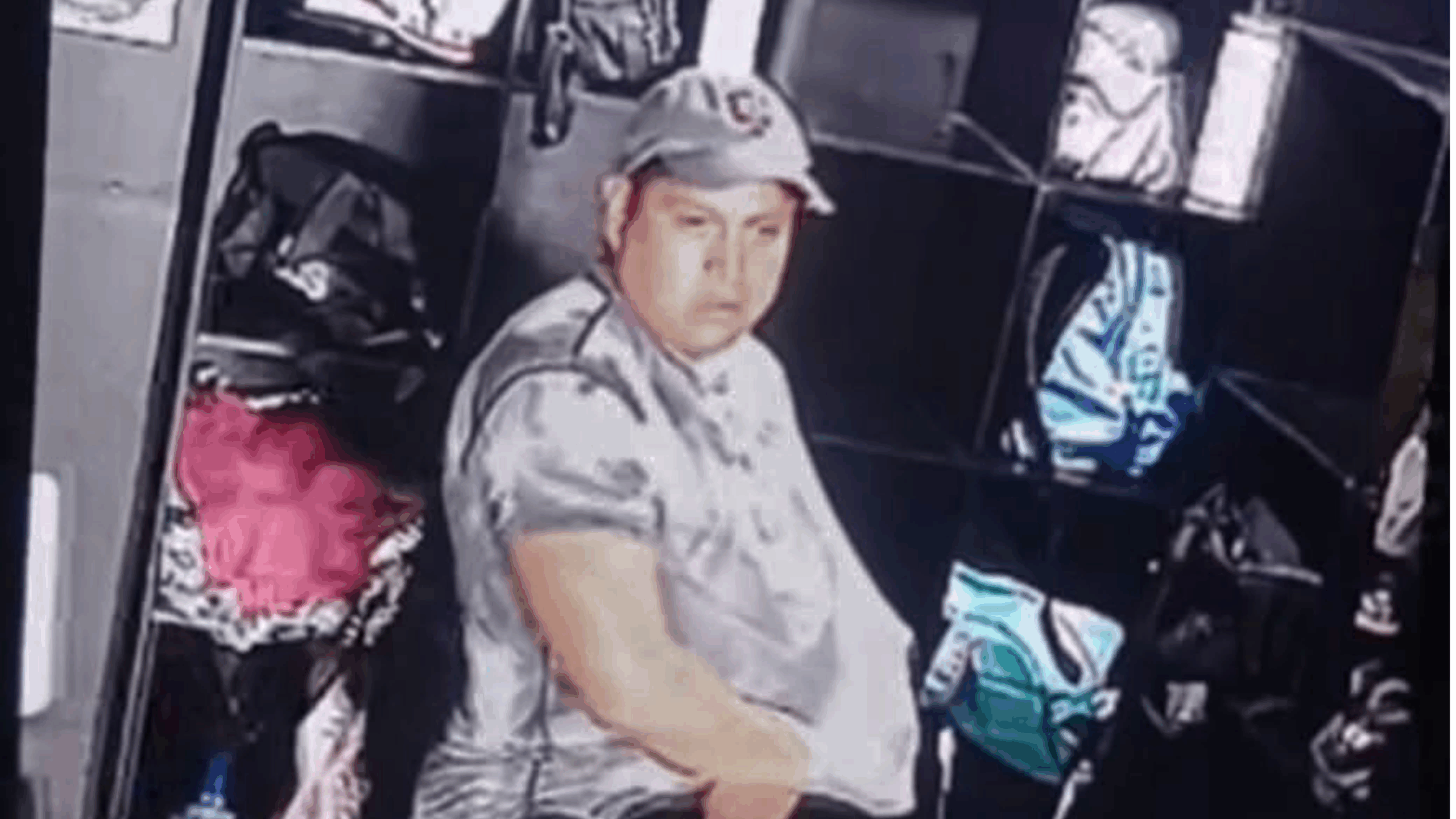 Exhiben a presunto ladrón en lokers de gimnasios en Cuautla