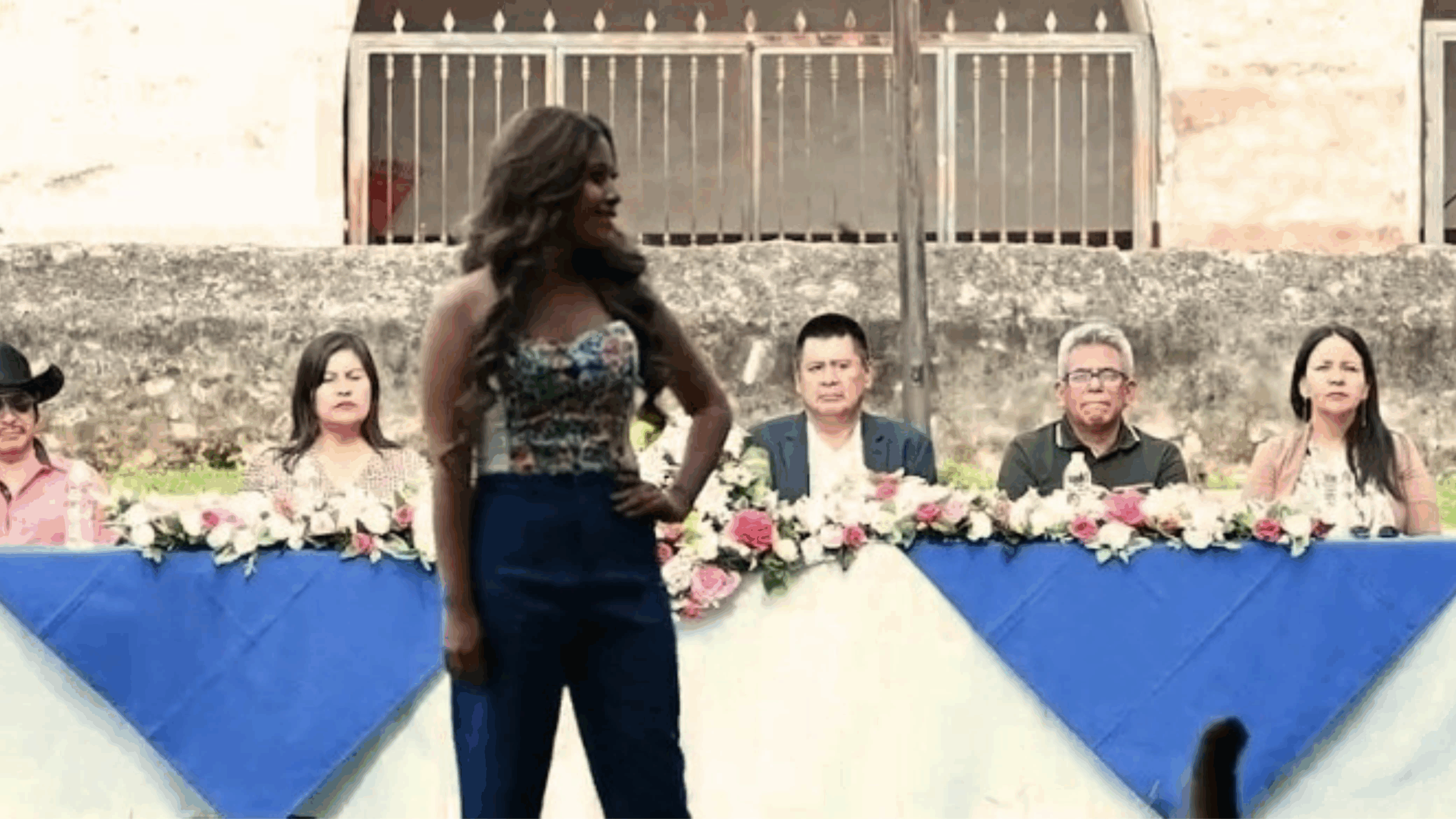 Presidente de Atlatlahucan desafía llamado de autoridades y realiza certamen de belleza